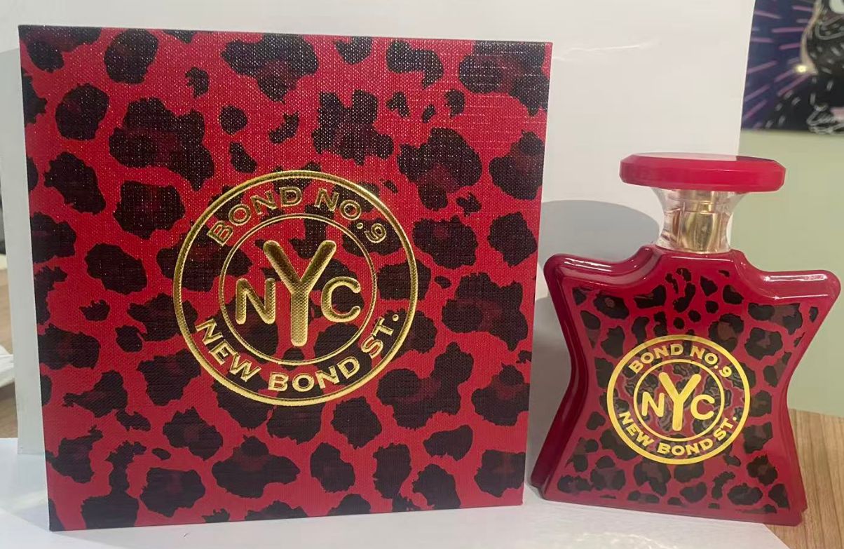 Kırmızı Leopar Desenli Kadın P - Perfume Her Fragrance incelemesi ve fiyatı